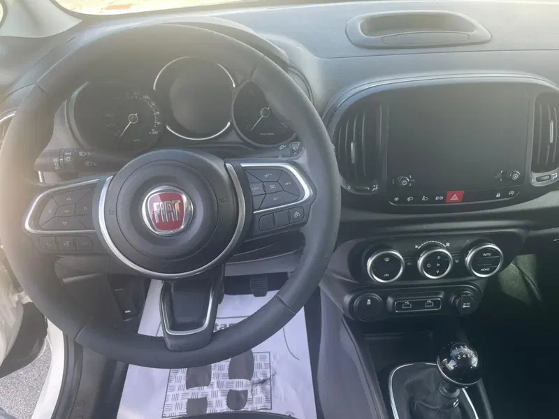 Fiat 500L usata a Lucca (10)