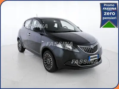 Lancia Ypsilon 1.0 FireFly 5 porte S&amp;S Hybrid Ecochic A. Ferretti del 2024 usata a Milano