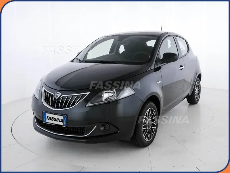 Lancia Ypsilon usata a Milano (3)