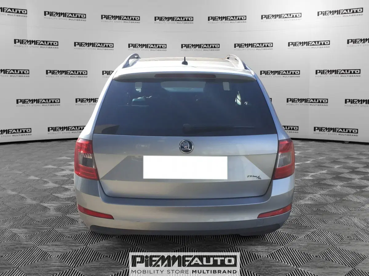 Skoda Octavia Station Wagon usata a Piacenza (5)