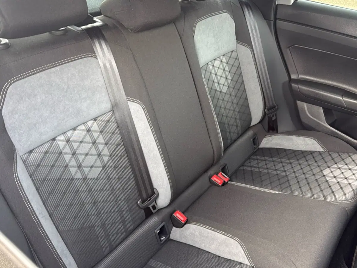Volkswagen Taigo usata a Terni (12)