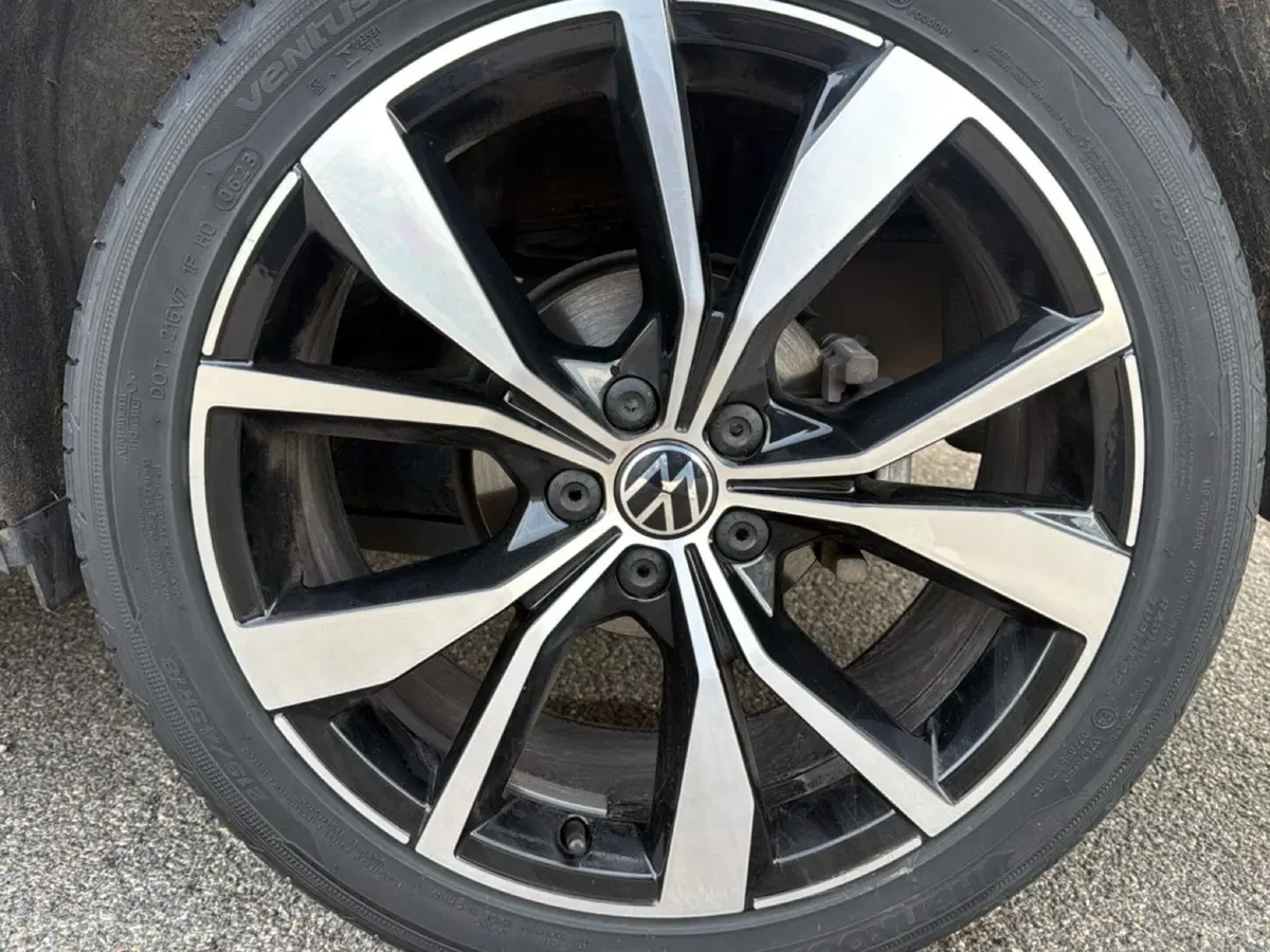 Volkswagen Taigo usata a Terni (6)