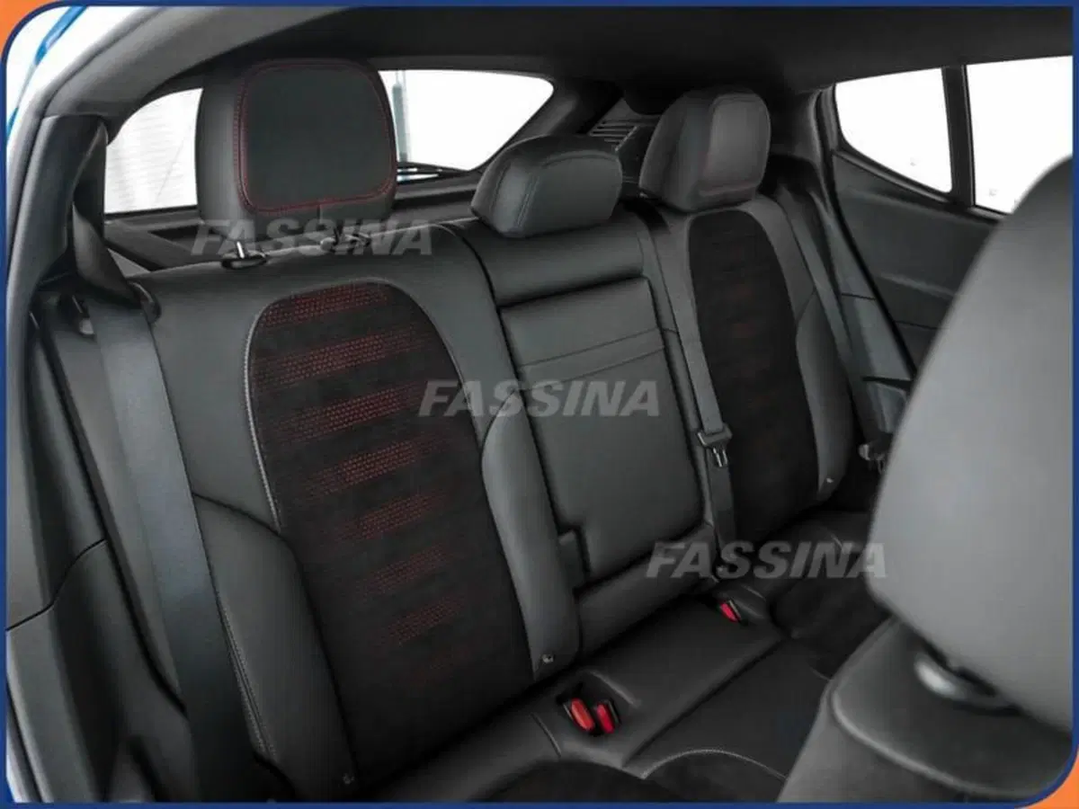 Alfa Romeo Tonale usata a Milano (11)
