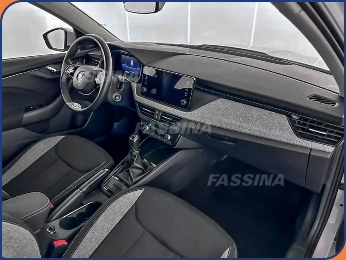 Skoda Kamiq usata a Milano (13)