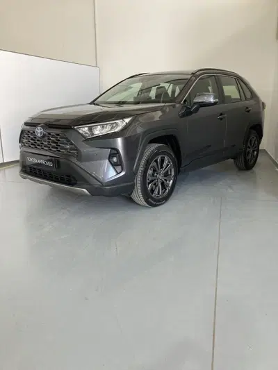Toyota Rav4 HV (218CV) E-CVT 2WD Active del 2024 usata a Barletta