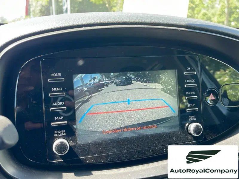 Toyota Aygo X usata a Roma (15)