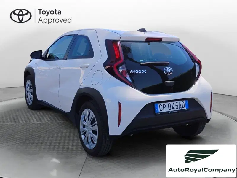 Toyota Aygo X usata a Roma (13)