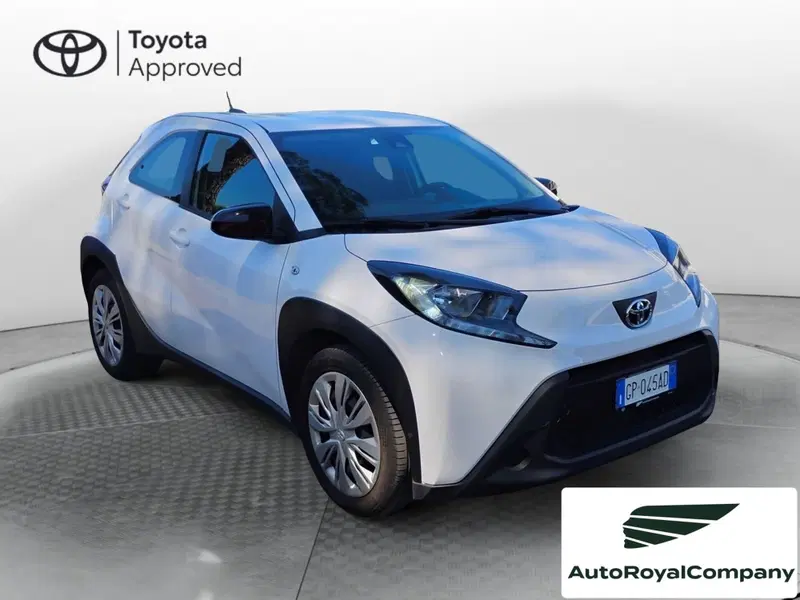 Toyota Aygo X usata a Roma (14)