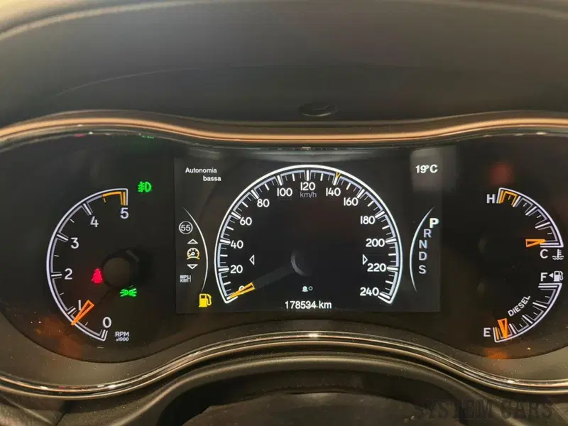 Jeep Grand Cherokee usata a Varese (12)