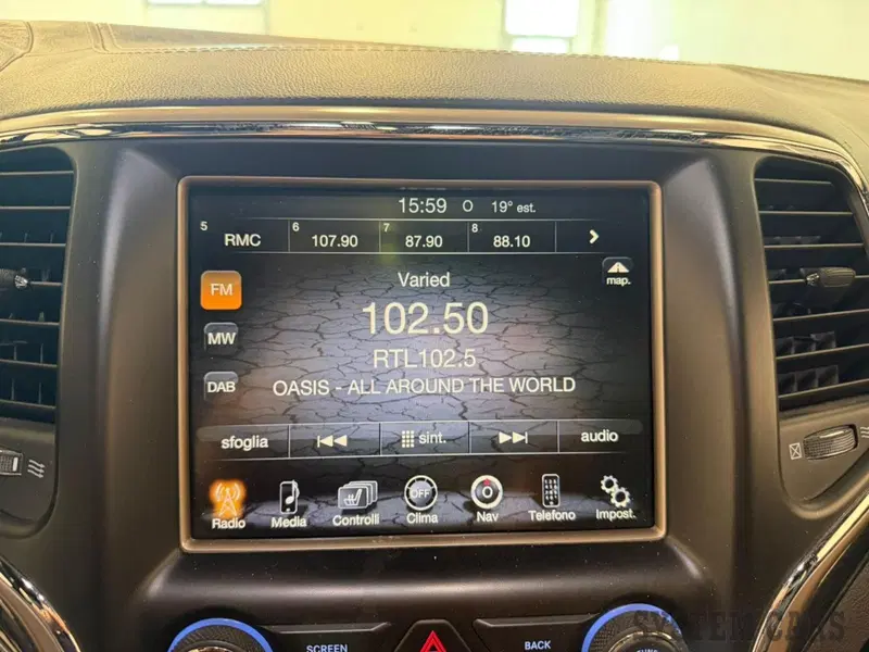 Jeep Grand Cherokee usata a Varese (13)