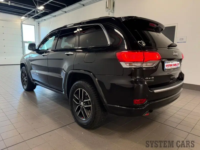 Jeep Grand Cherokee usata a Varese (4)