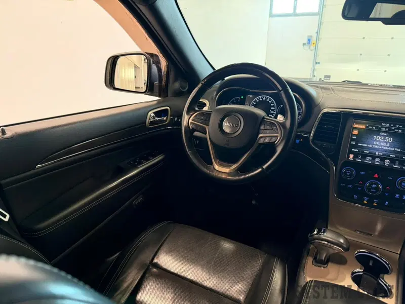 Jeep Grand Cherokee usata a Varese (9)