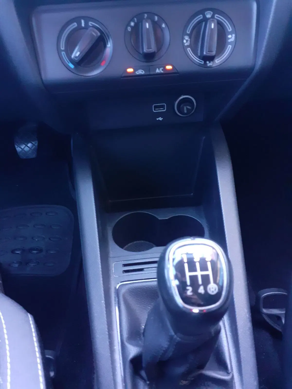 Skoda Fabia usata a Modena (15)