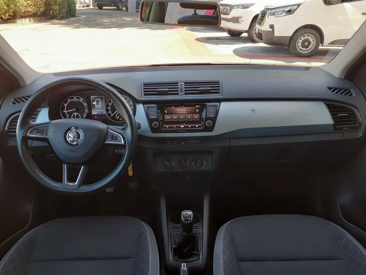 Skoda Fabia usata a Modena (8)