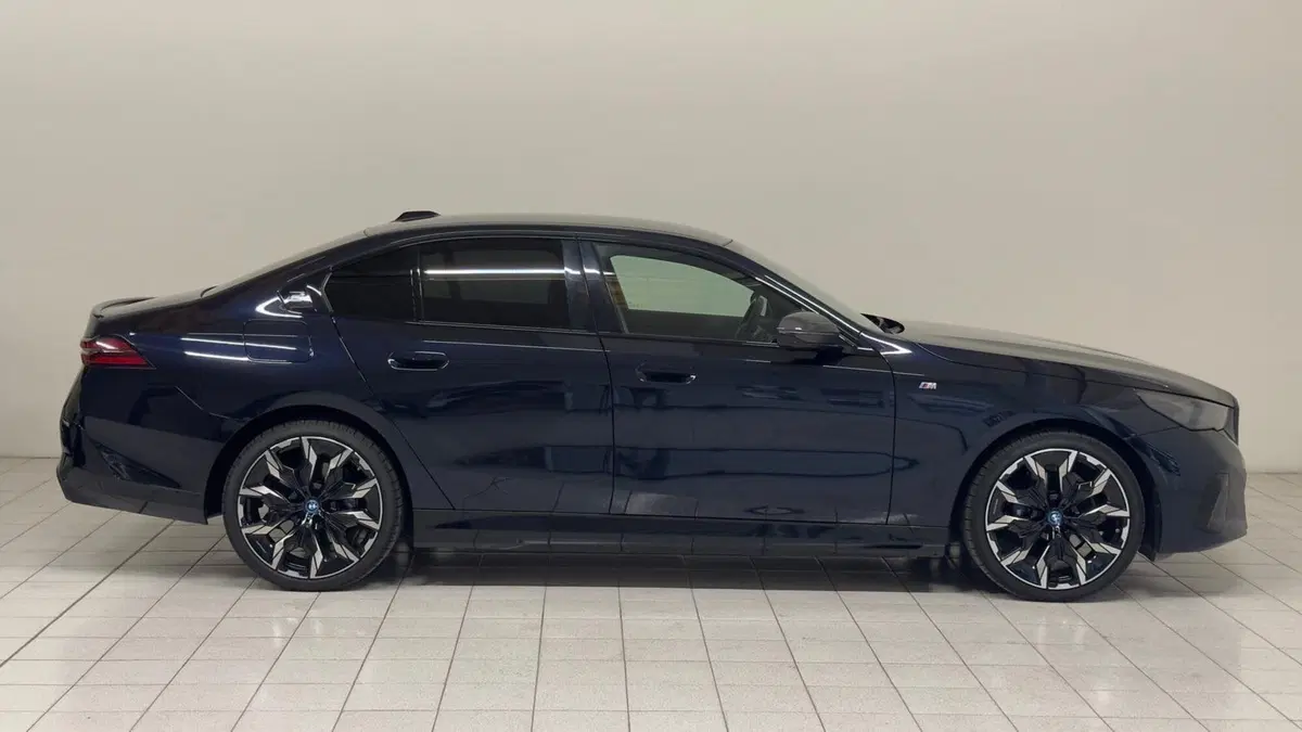 BMW Serie 5 usata a Novara (6)