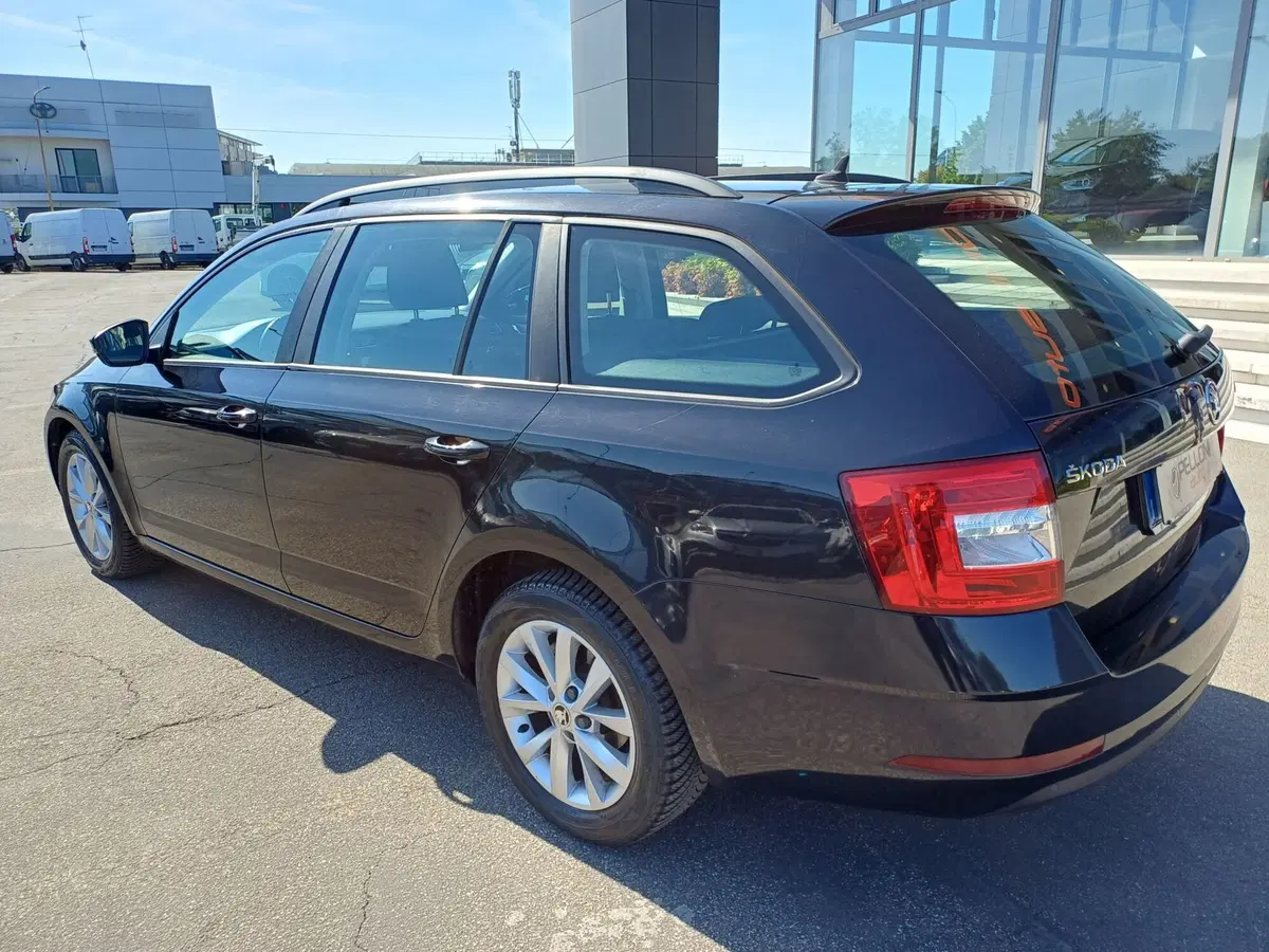 Skoda Octavia Station Wagon usata a Modena (8)
