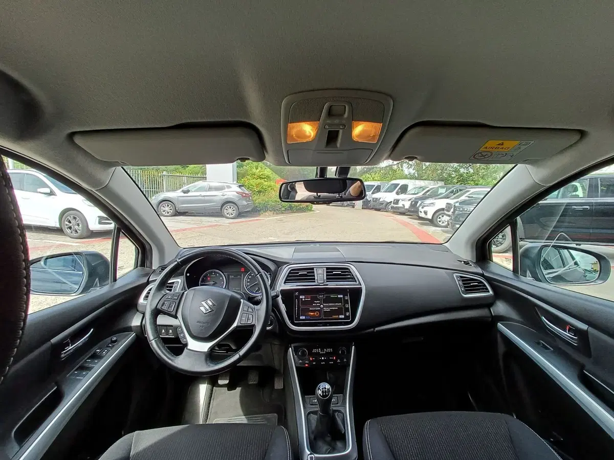 Suzuki S-Cross usata a Modena (10)