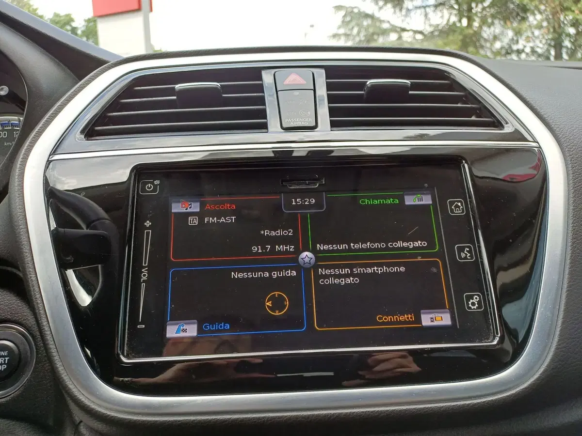 Suzuki S-Cross usata a Modena (17)