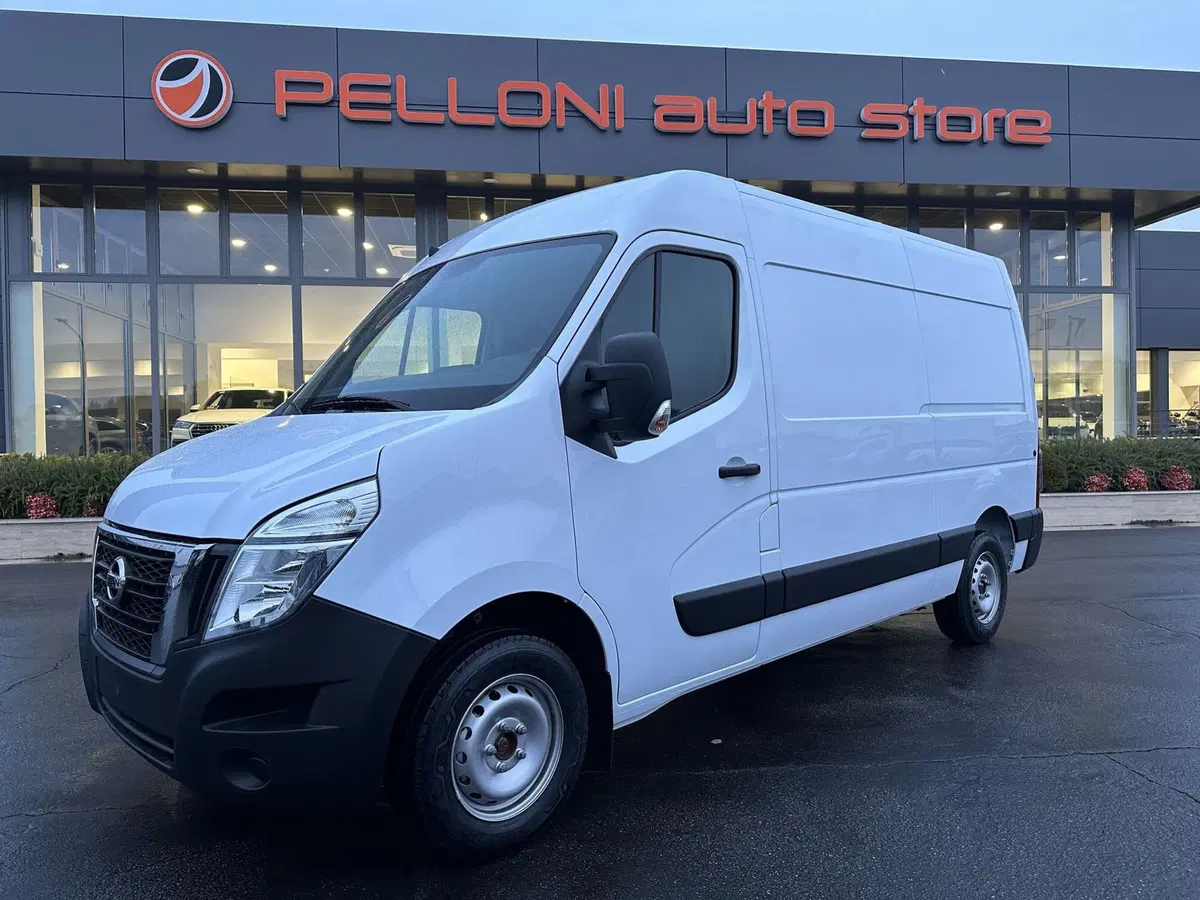 Nissan Interstar Furgone nuova a Modena