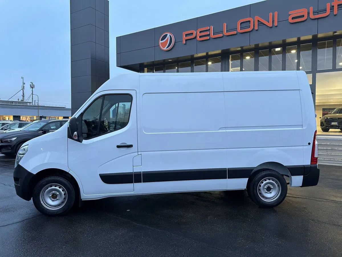Nissan Interstar Furgone nuova a Modena (3)