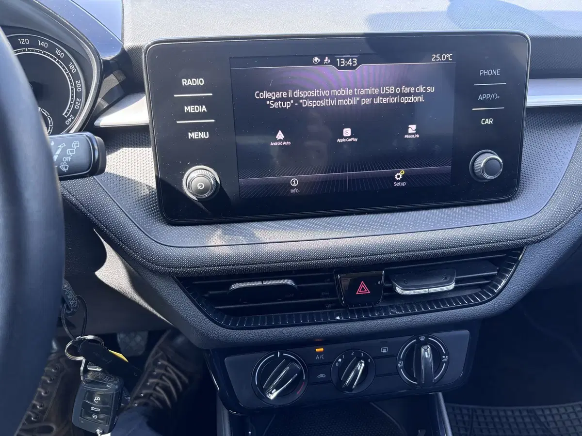 Skoda Fabia usata a Ancona (20)