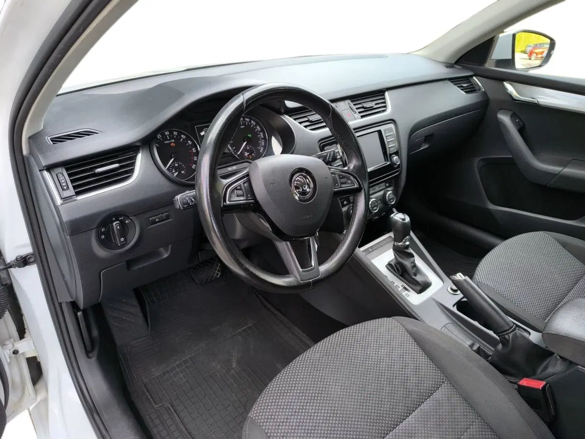 Skoda Octavia Station Wagon usata a Udine (10)