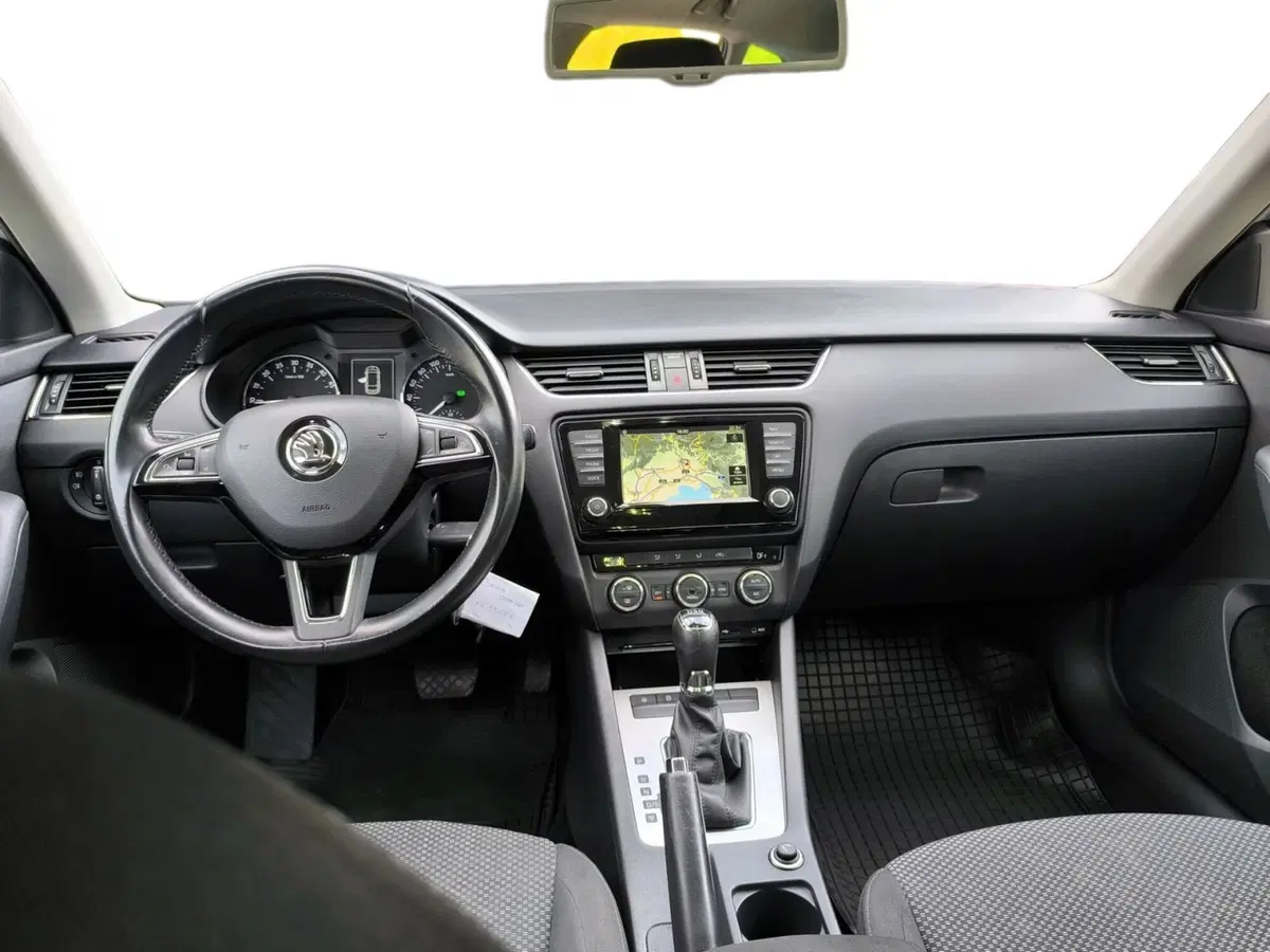 Skoda Octavia Station Wagon usata a Udine (11)