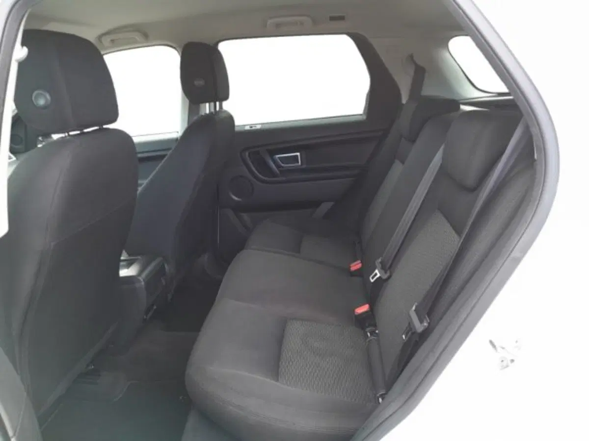 Land Rover Discovery Sport usata a Livorno (16)