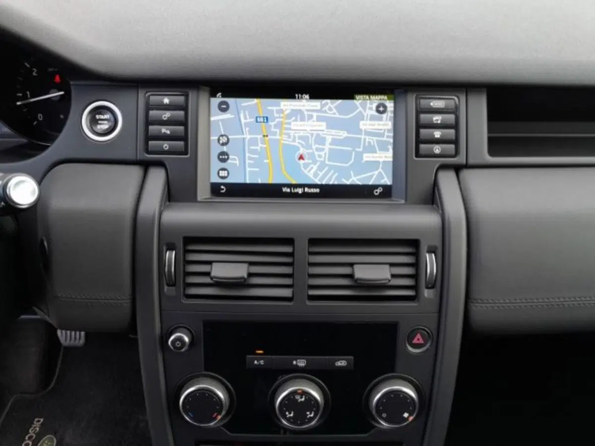 Land Rover Discovery Sport usata a Livorno (18)