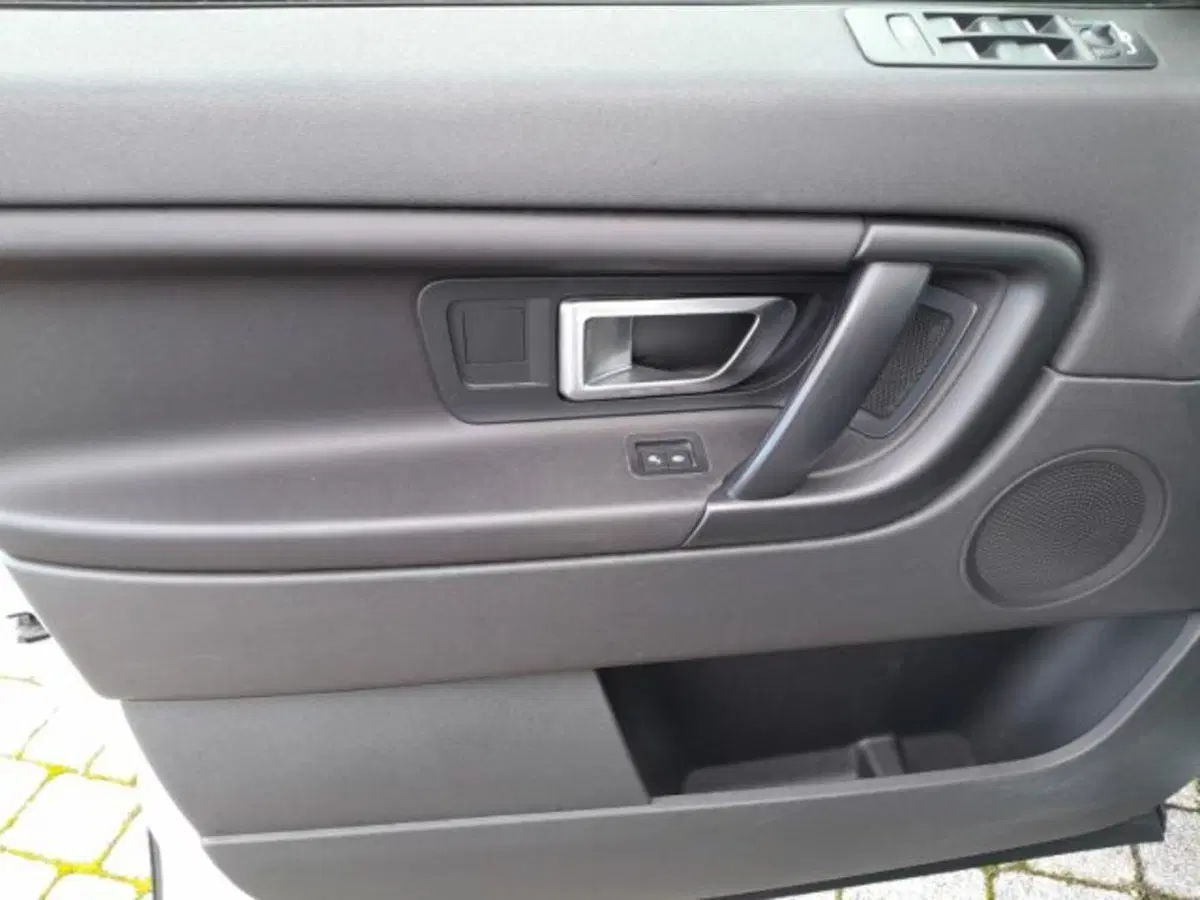 Land Rover Discovery Sport usata a Livorno (20)