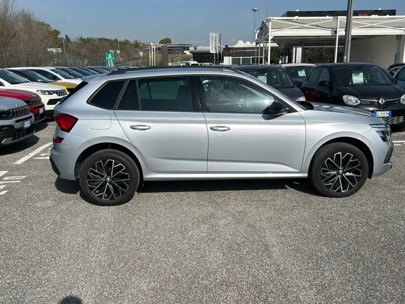 Skoda Kamiq usata a Latina (6)