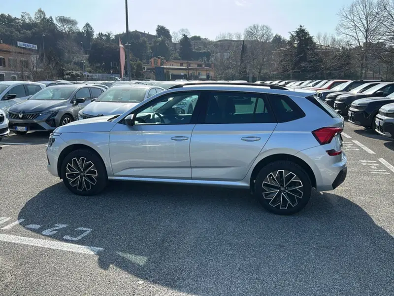 Skoda Kamiq usata a Latina (8)