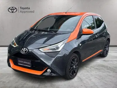 Toyota Aygo Connect 1.0 VVT-i 72 CV 5 porte x-music MMT del 2021 usata a Reggio Calabria