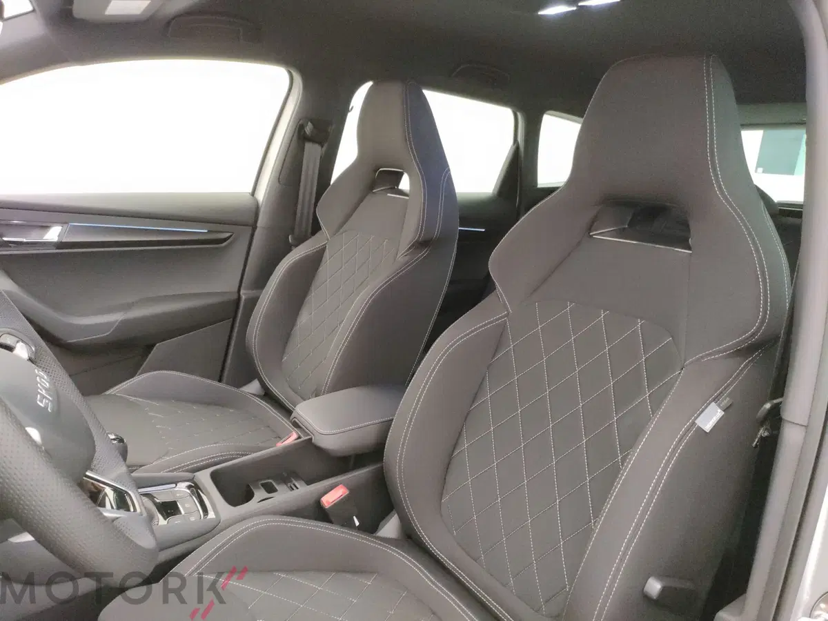 Skoda Karoq nuova a Varese (11)