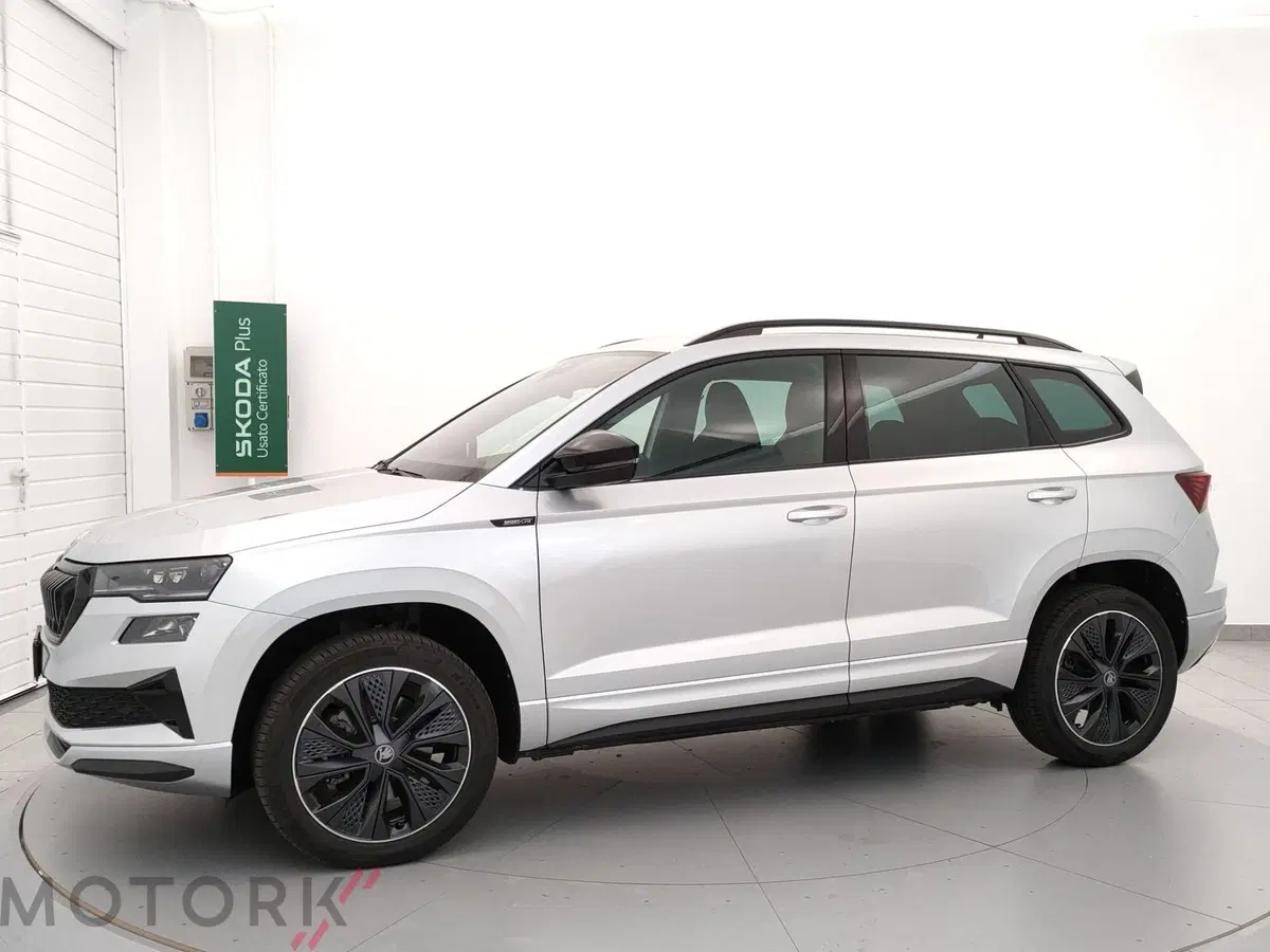 Skoda Karoq nuova a Varese (4)