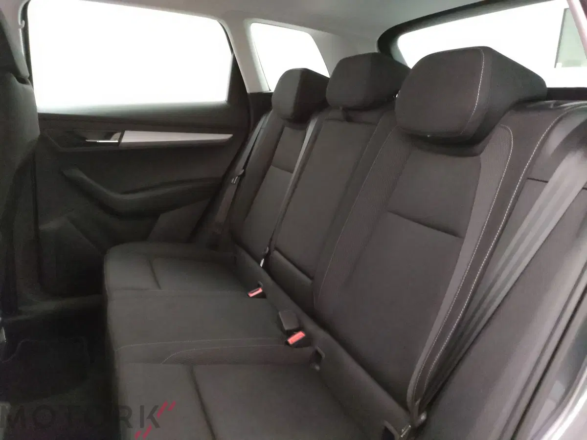 Skoda Karoq usata a Varese (10)