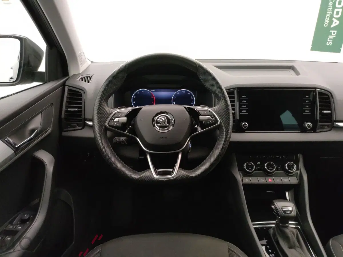Skoda Karoq usata a Varese (12)