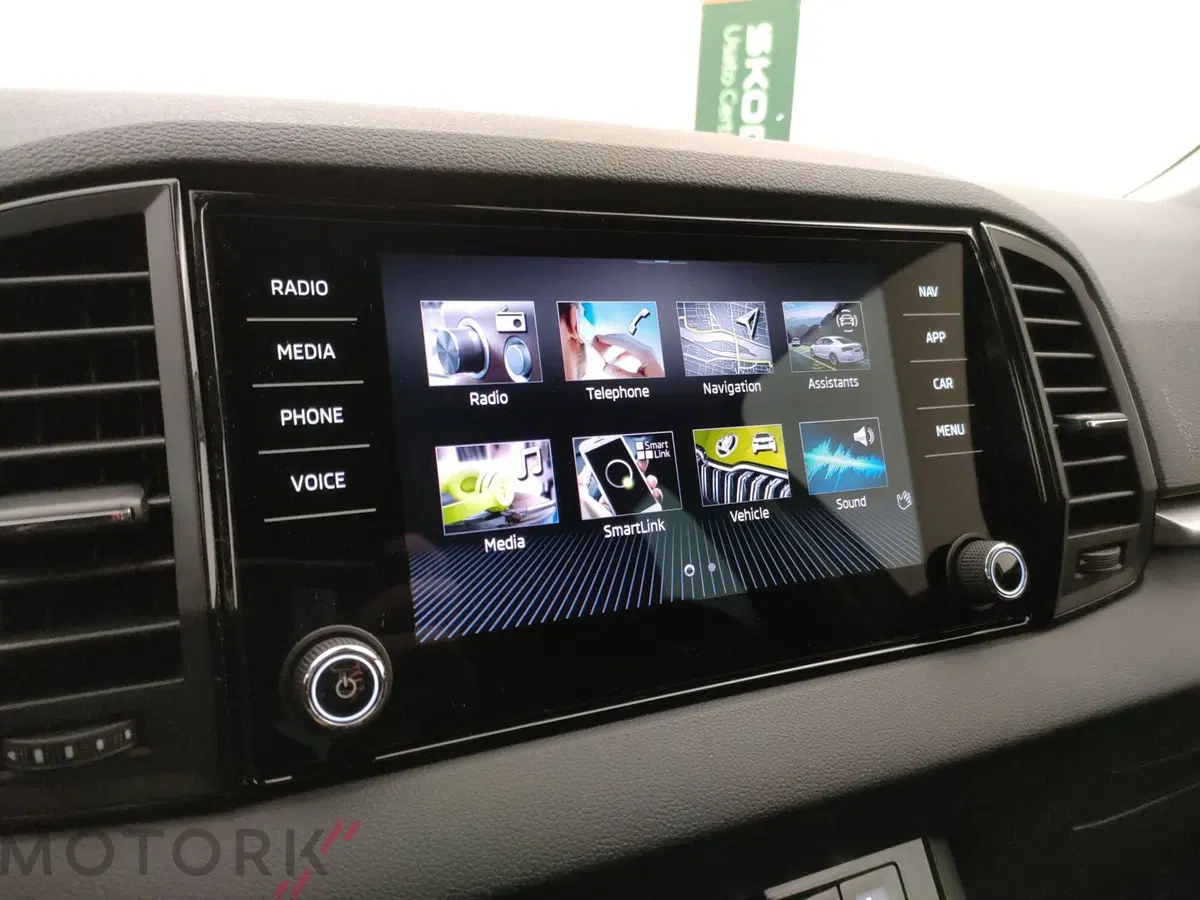 Skoda Karoq usata a Varese (13)