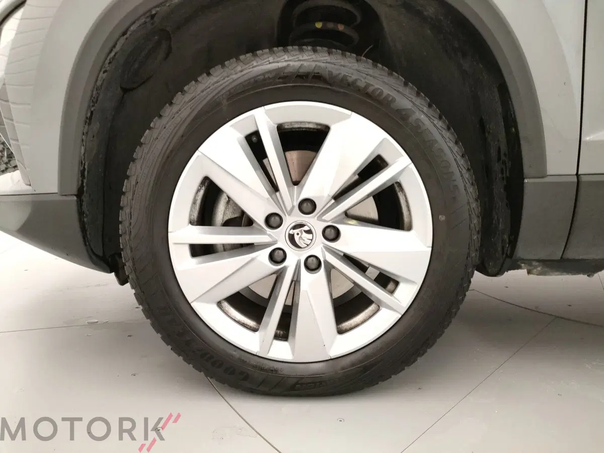 Skoda Karoq usata a Varese (6)