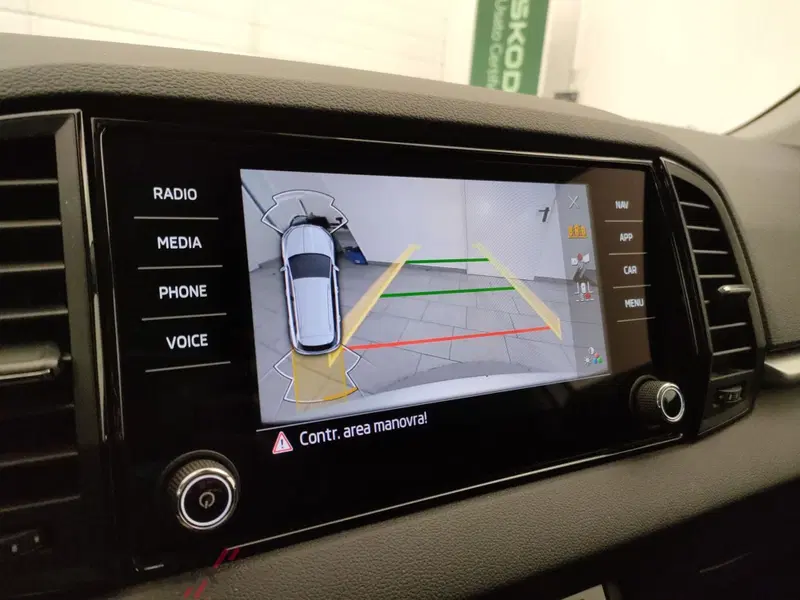 Skoda Karoq usata a Varese (18)