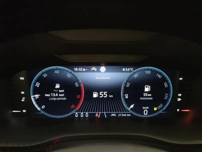 Skoda Karoq usata a Varese (19)