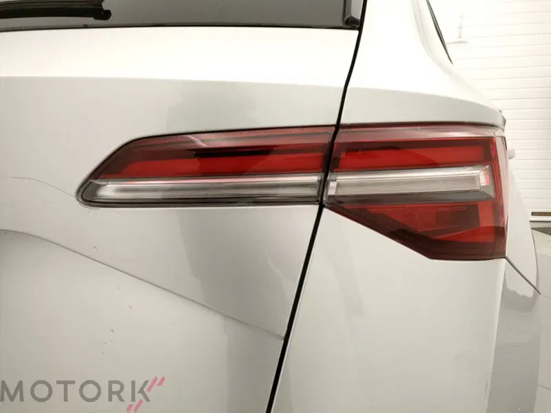 Skoda Karoq usata a Varese (8)