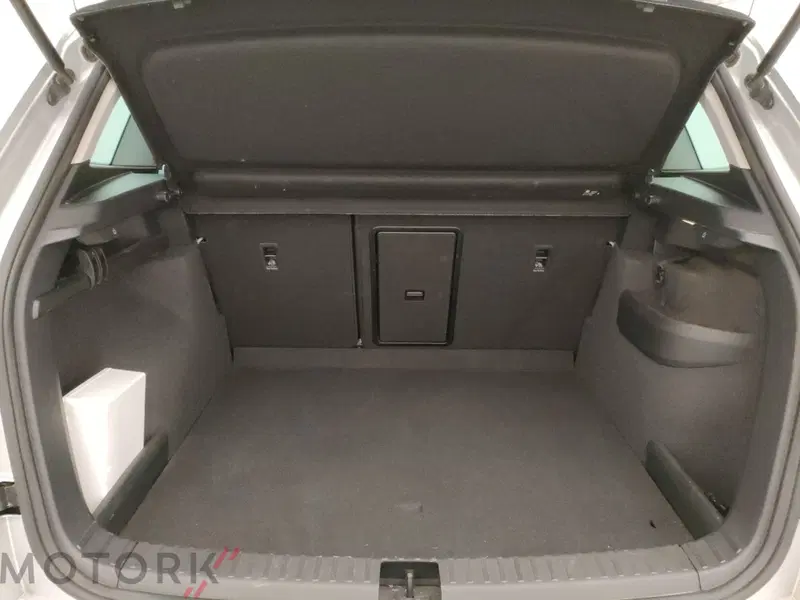 Skoda Karoq usata a Varese (9)