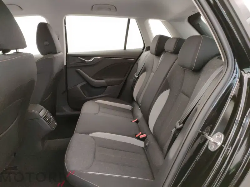 Skoda Kamiq usata a Varese (10)