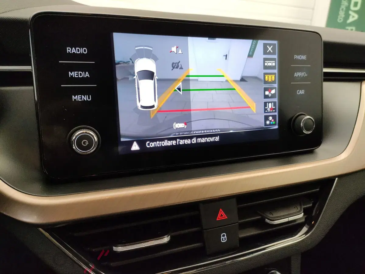 Skoda Kamiq usata a Varese (13)