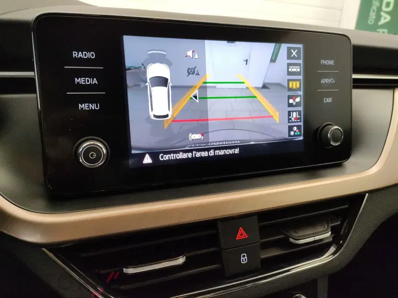Skoda Kamiq usata a Varese (13)
