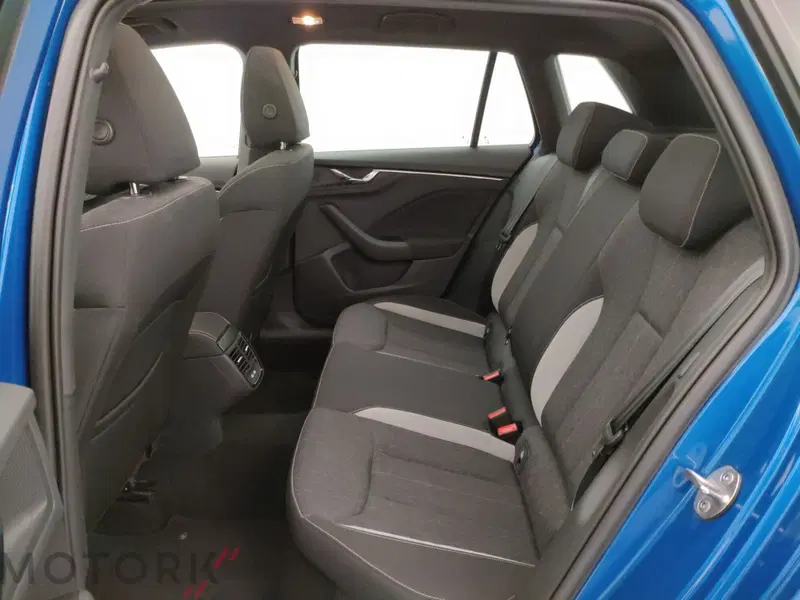 Skoda Kamiq usata a Varese (11)