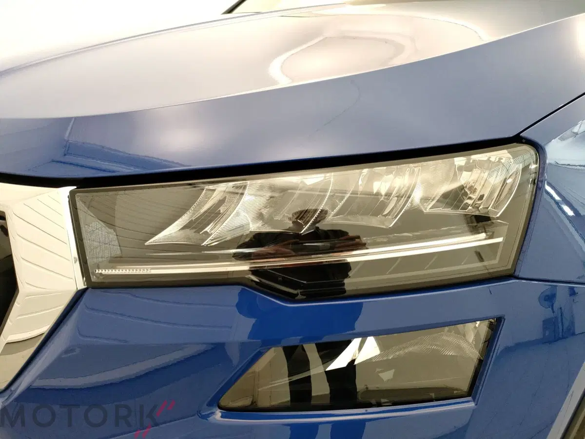 Skoda Karoq nuova a Varese (7)