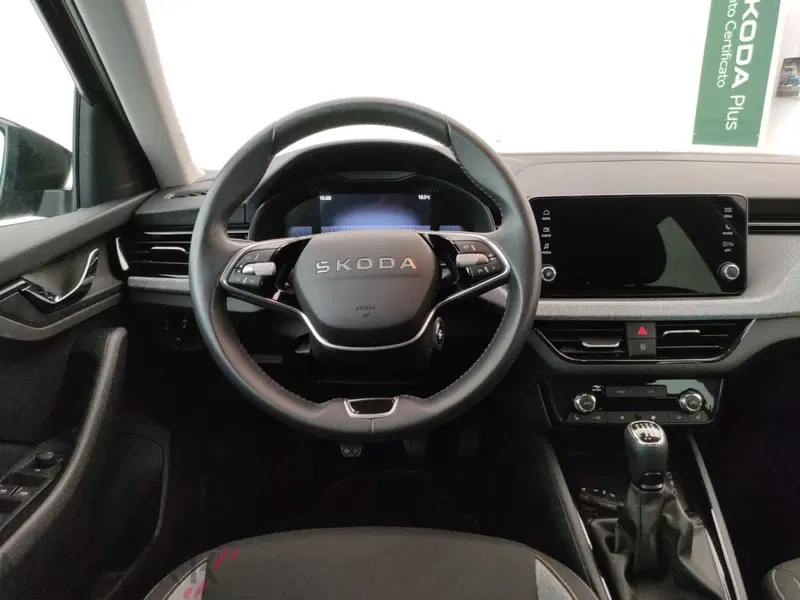 Skoda Kamiq usata a Varese (12)