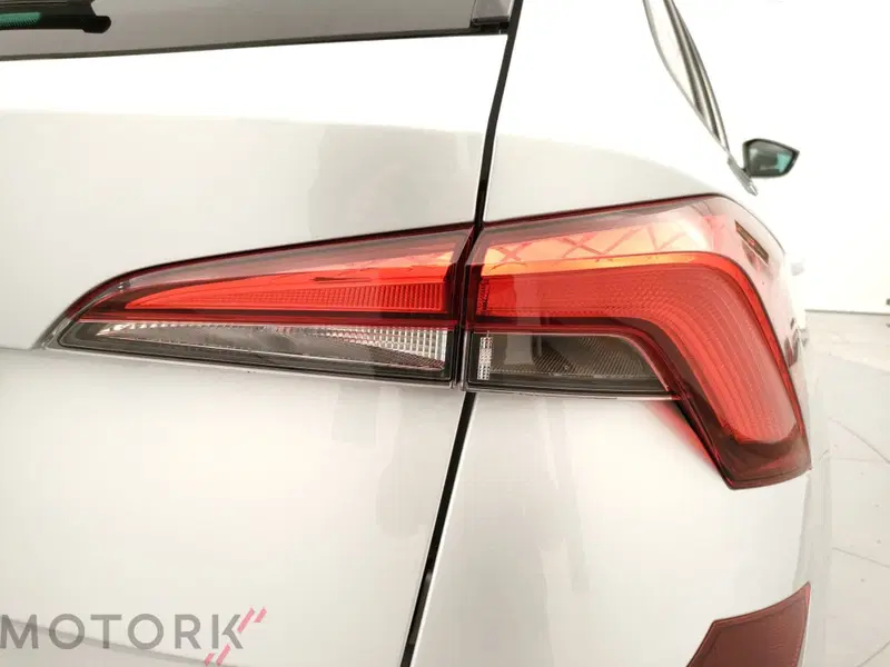 Skoda Kamiq usata a Varese (8)
